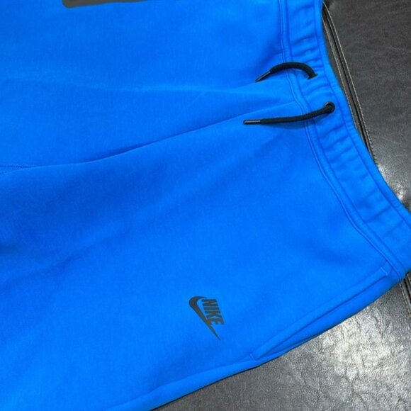NIKE Boys' Nike Tech Fleece Shorts - Picture 9 of 12